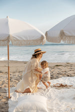 Load image into Gallery viewer, White Pearl Fringe Tassel Beach Umbrella
