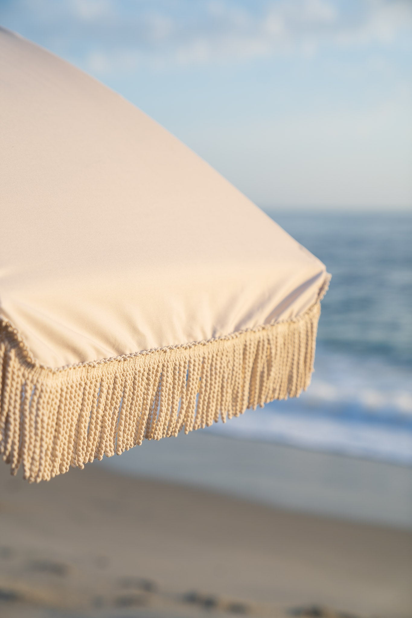 Vintage White Fringe Tassel Patio & Beach Umbrella